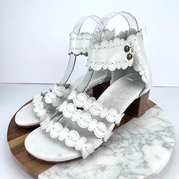BALI ELF HANDMADE Seaside Soft Leather Scalloped Sandals in Vintage White 7.5 - Picture 2 of 11